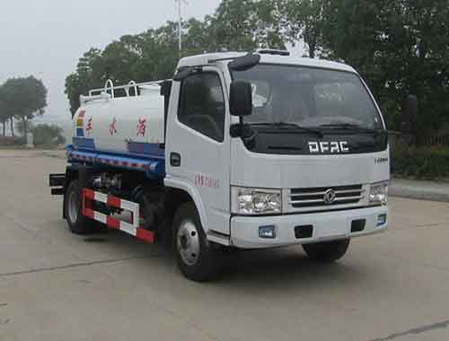 中汽力威牌HLW5070GSS5EQ型洒水车