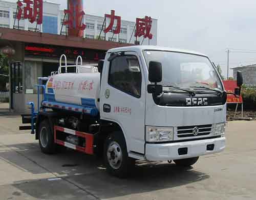 中汽力威牌HLW5160GSS6CA型洒水车