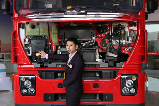 杰出英豪 狮王争霸--上汽红岩营销技能比武大赛